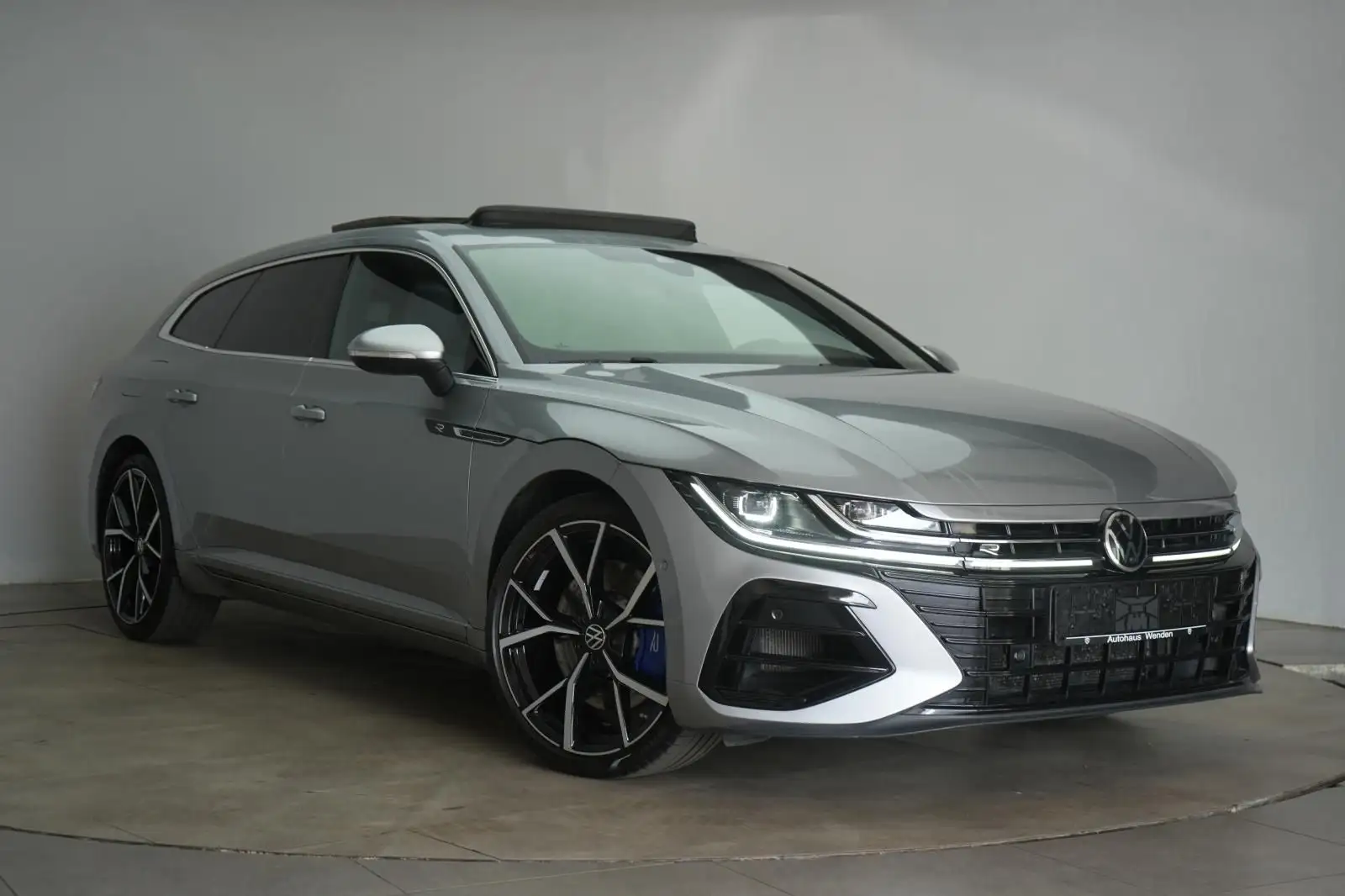 Volkswagen Arteon Shooting Brake in Silber
